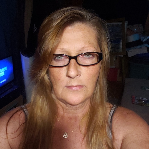 Meet your Posher, Leisia - Picture 2 of 2